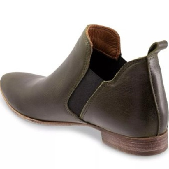 NWT Bueno Women’s Dark Green Vicki Boot- Size 40 (US 10) - Picture 3 of 6